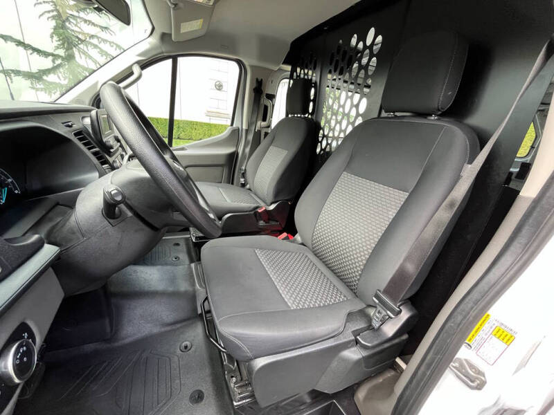 2025 Ford Transit
