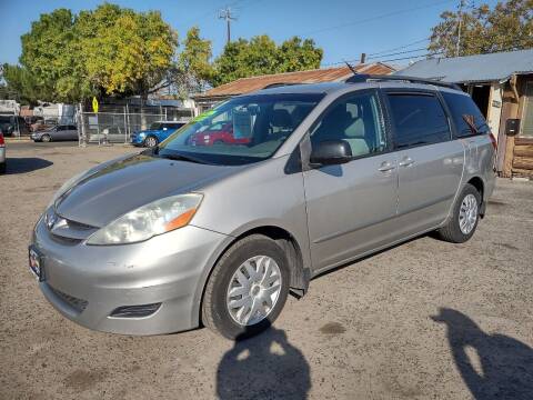 2007 Toyota Sienna for sale at Larry's Auto Sales Inc. in Fresno CA