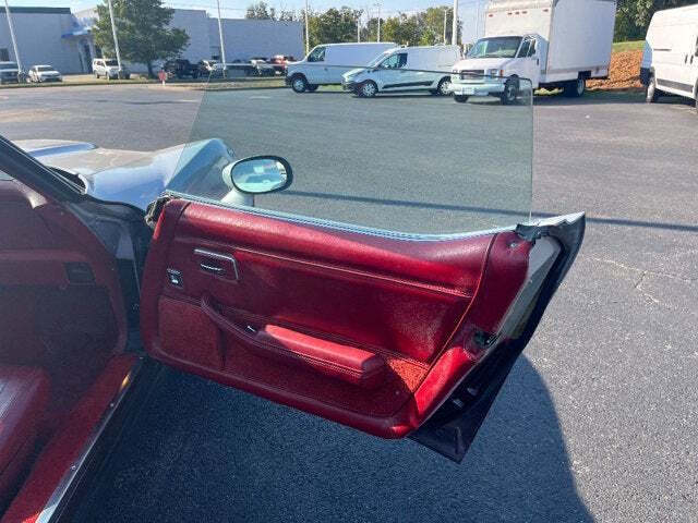 1982 Chevrolet Corvette 27