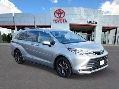 2025 Toyota Sienna Platinum 7-Passenger