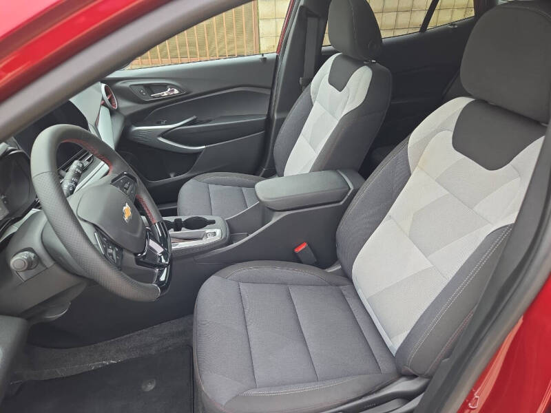 2025 Chevrolet Trax RS