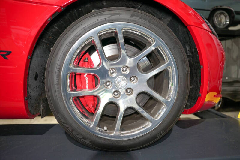 2004 Dodge Viper SRT-10