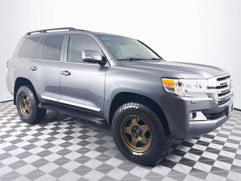 2016 Toyota Land Cruiser