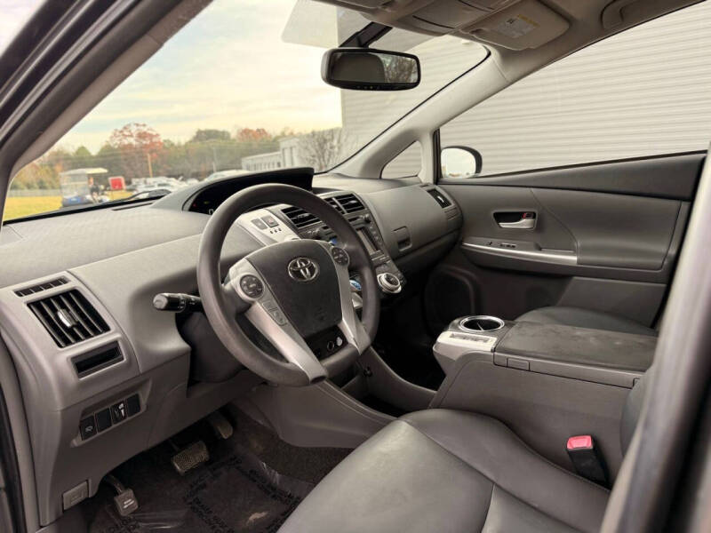 2012 Toyota Prius v Five