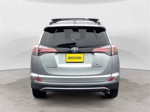 2017 Toyota RAV4 Hybrid SE