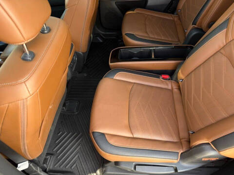 2023 Nissan Pathfinder Platinum