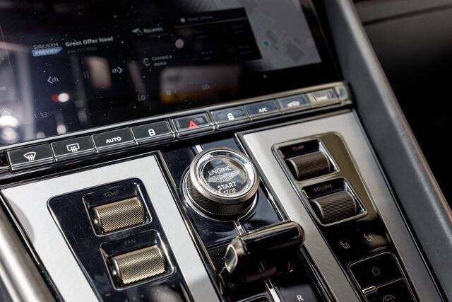 2024 Aston Martin DB12 V8