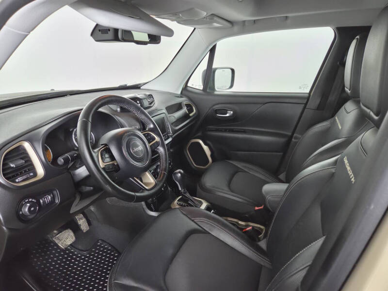 2017 Jeep Renegade Trailhawk