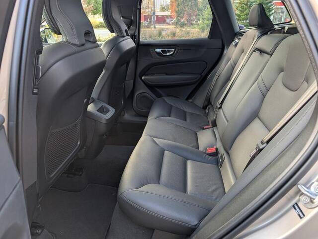 2025 Volvo XC60 B5 Plus Dark Theme