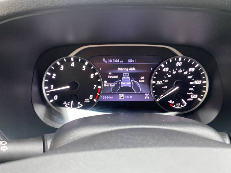 2023 Nissan Frontier SV