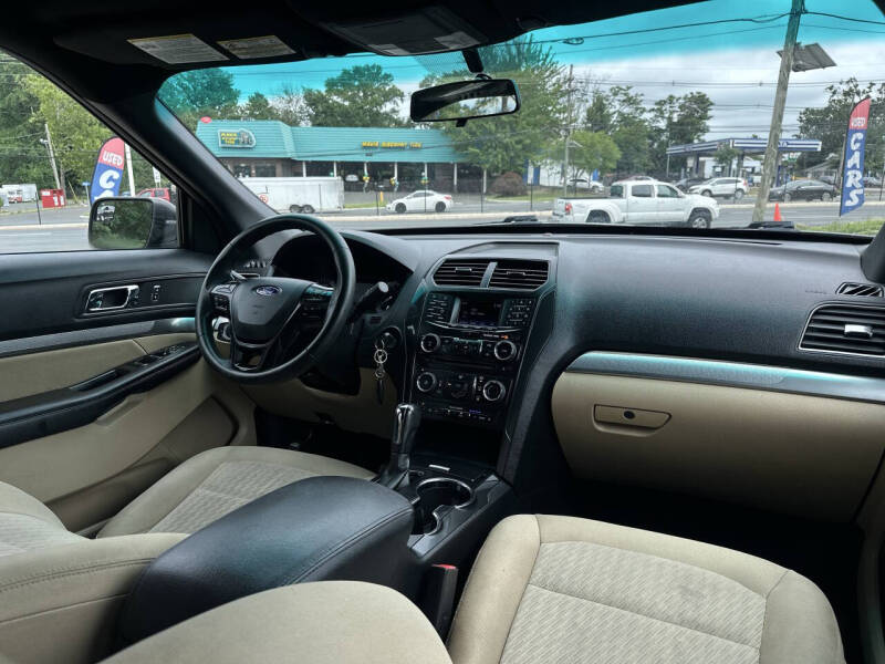 2016 Ford Explorer
