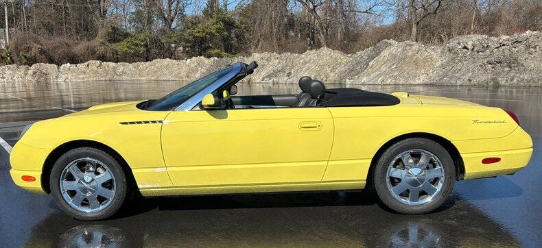 2002 Ford Thunderbird Deluxe