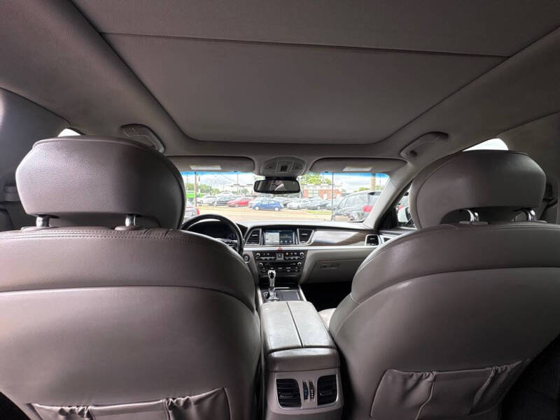 2017 Genesis G80