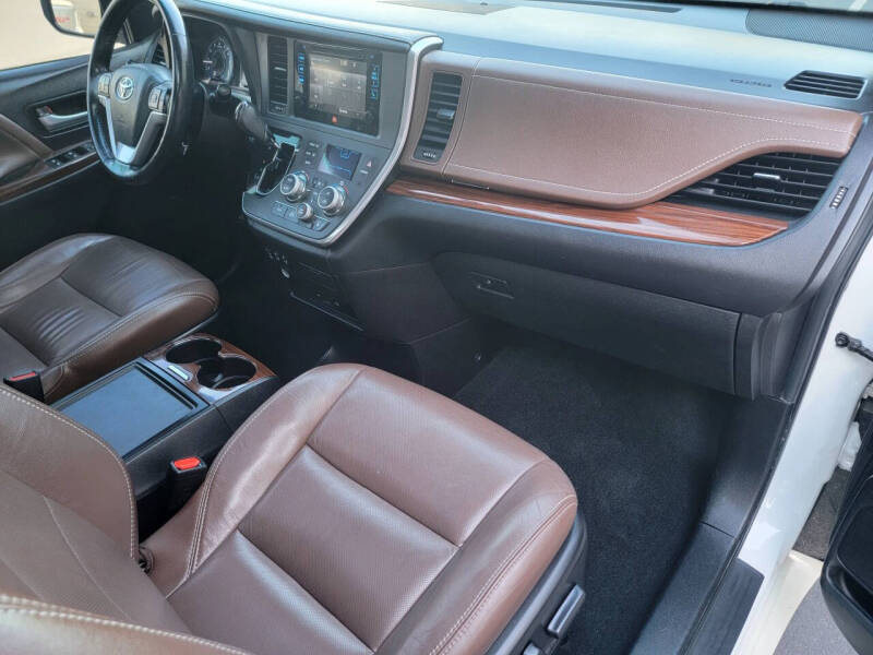 2017 Toyota Sienna