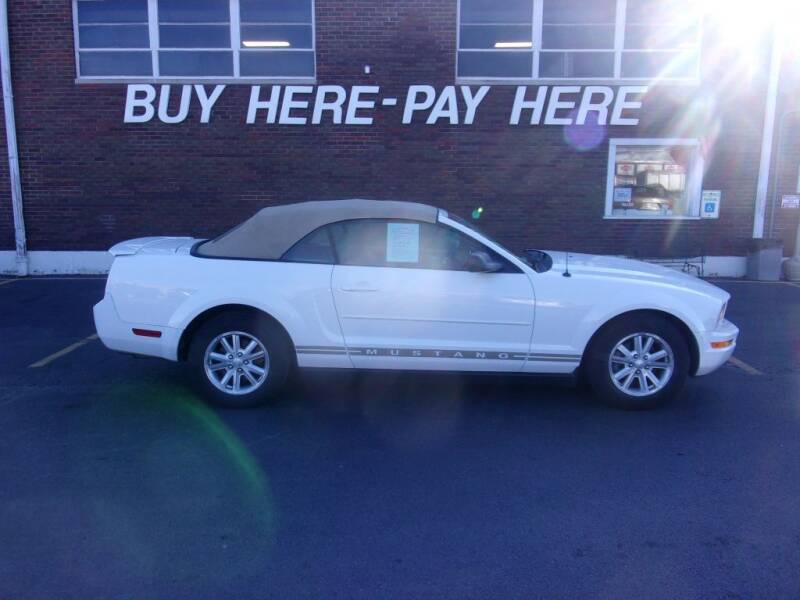 2008 Ford Mustang for sale at Kar Mart in Milan IL