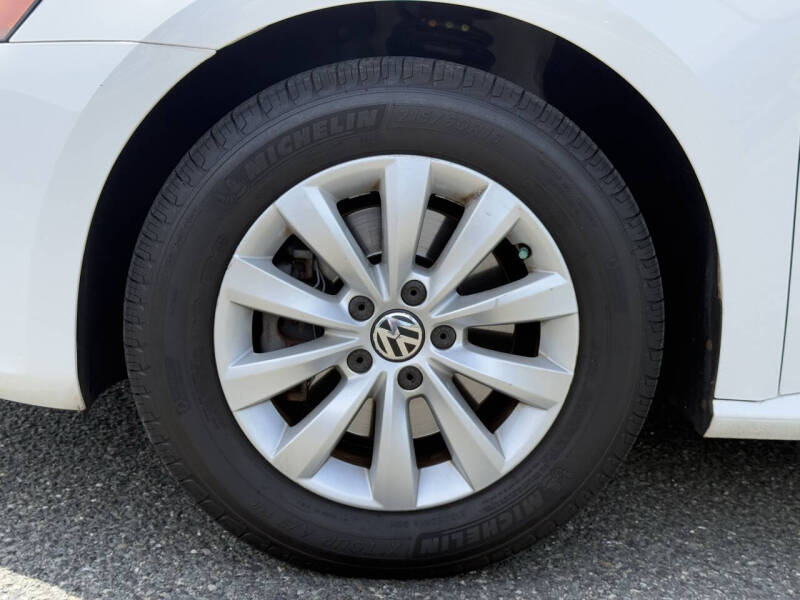 2012 Volkswagen Passat S PZEV