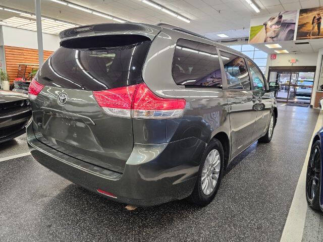 2012 Toyota Sienna XLE 8-Passenger