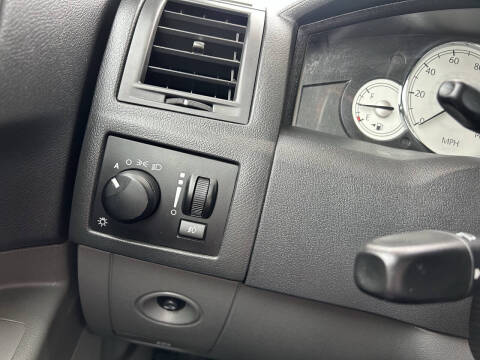 2005 Chrysler 300 Limited