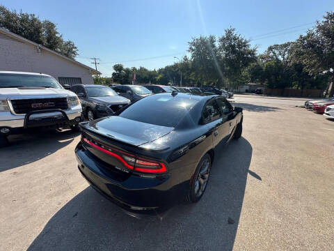 2015 Dodge Charger SXT