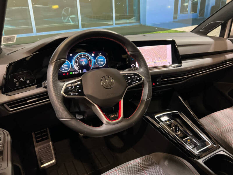 2024 Volkswagen Golf GTI SE