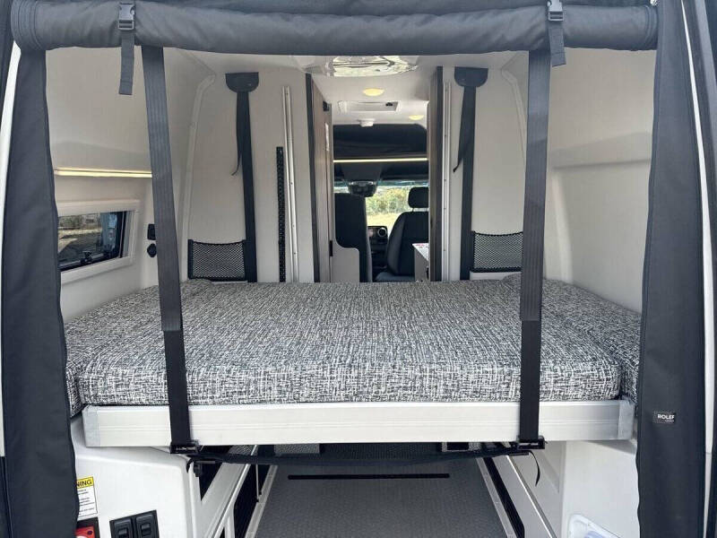 2024 Mercedes-Benz Sprinter