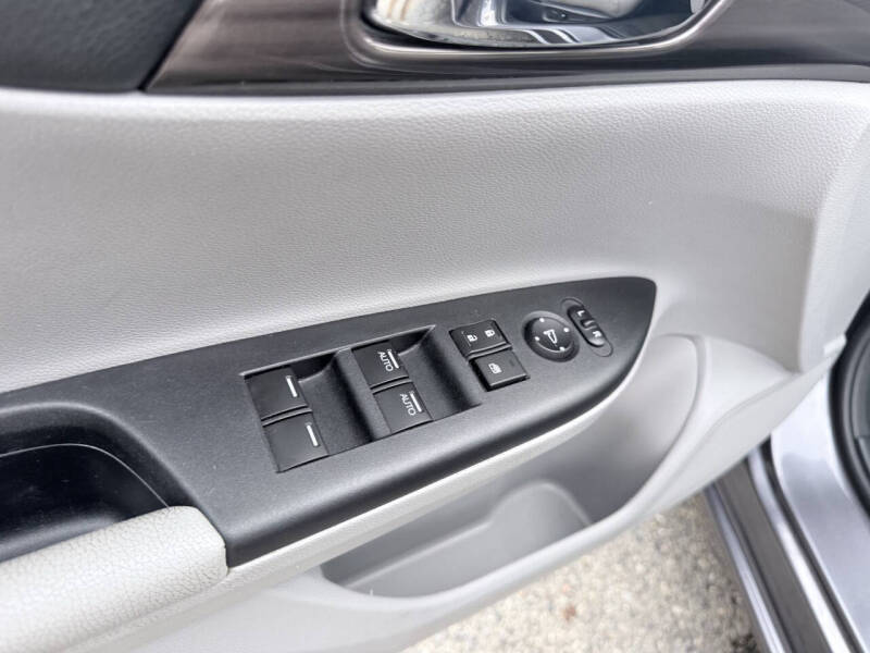 2017 Honda Accord EX-L w/Navi w/Honda Sensing