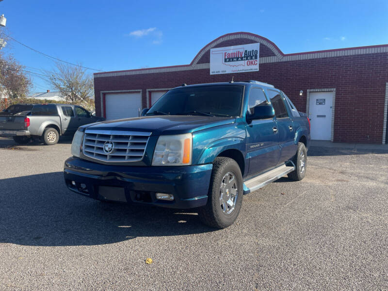 2005 Cadillac Escalade EXT for sale at Family Auto Finance OKC LLC in Oklahoma City OK
