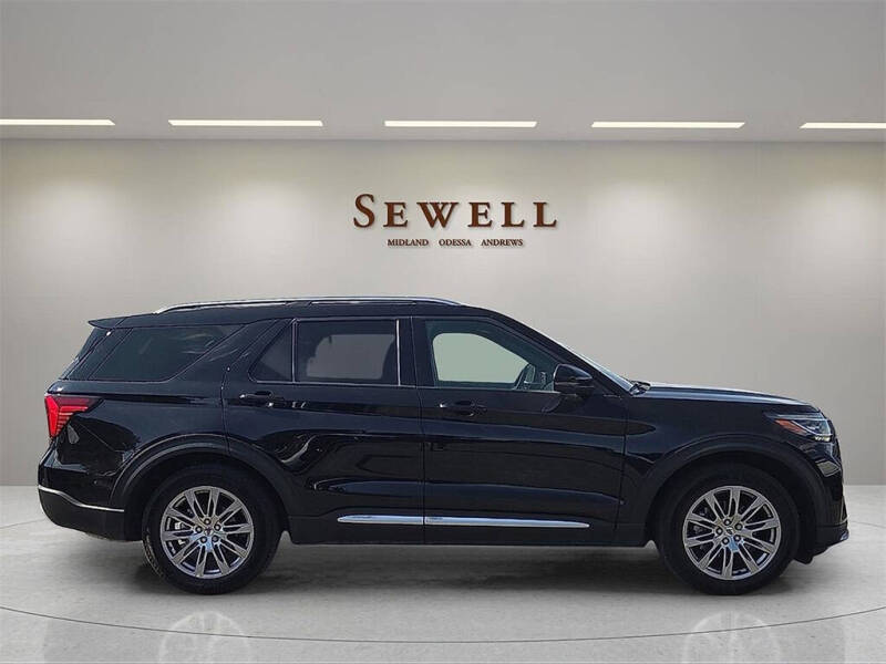 2025 Ford Explorer Platinum