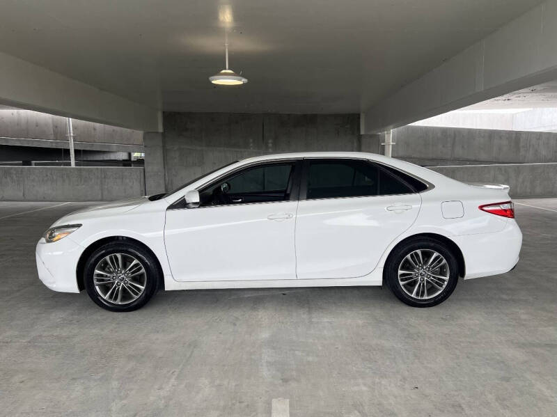 2017 Toyota Camry SE