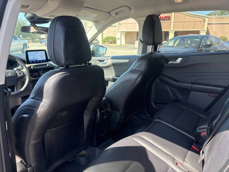 2022 Ford Escape Hybrid SEL
