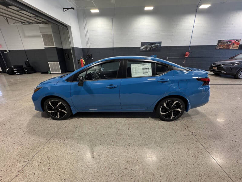 2025 Nissan Versa SR