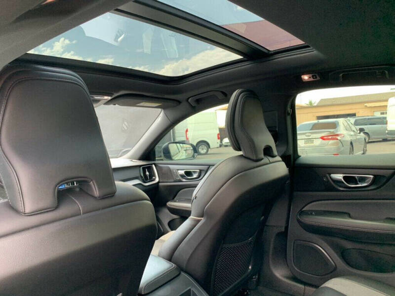 2019 Volvo S60 T5 R-Design