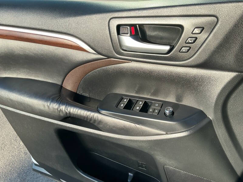 2016 Toyota Highlander Limited