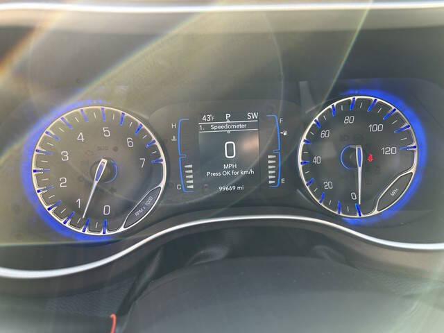 2017 Chrysler Pacifica Touring-L