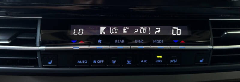 2023 Toyota Sienna XLE 8-Passenger