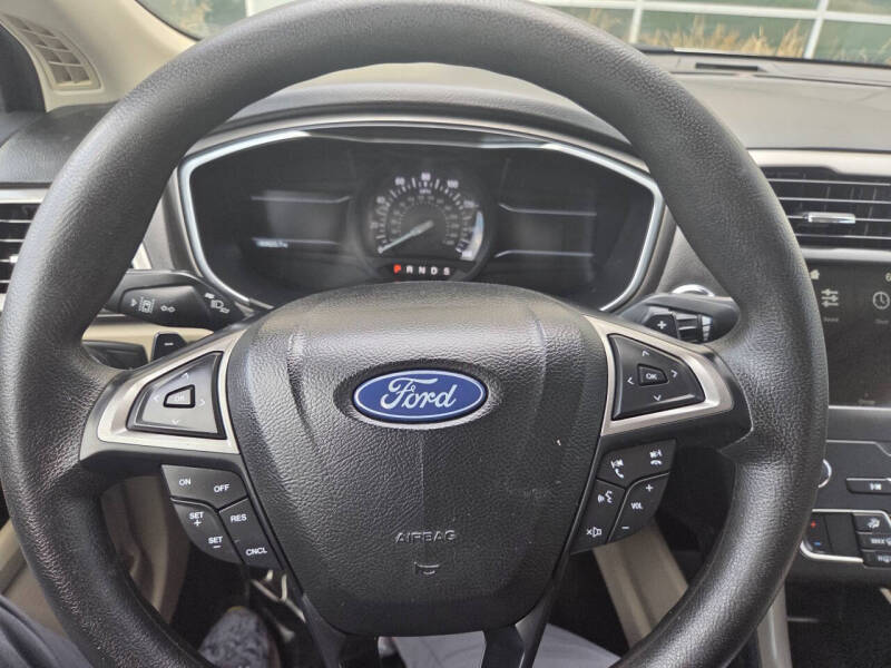 2019 Ford Fusion SE