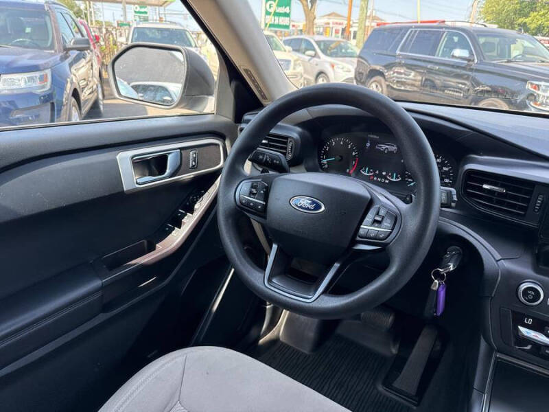 2020 Ford Explorer