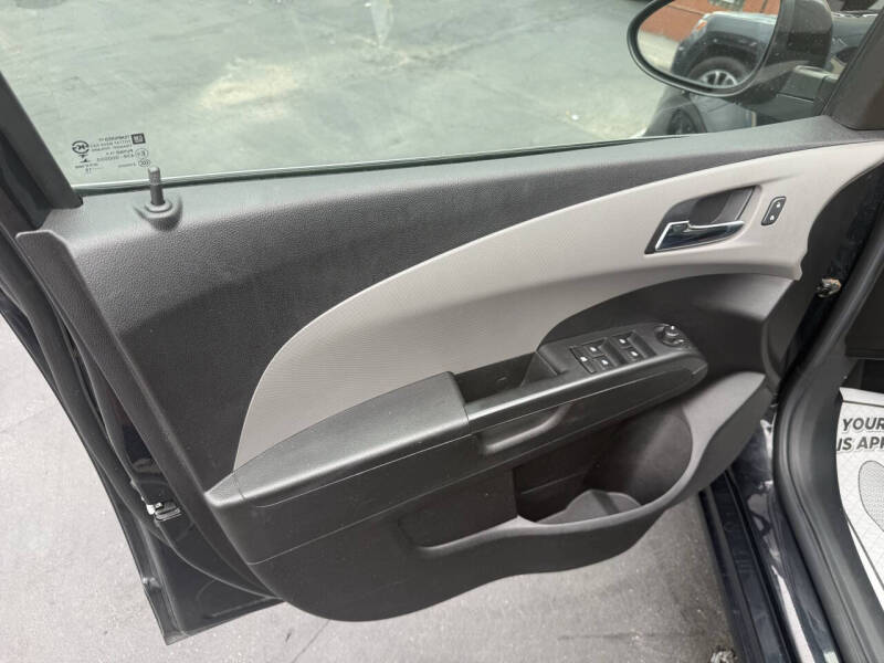 2015 Chevrolet Sonic LTZ Auto