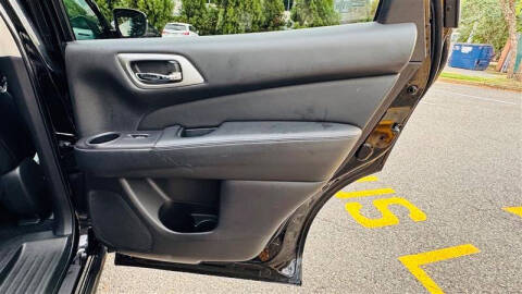 2019 Nissan Pathfinder SL