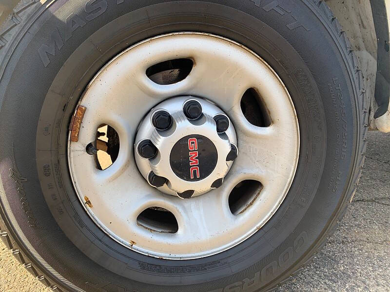 2017 GMC Savana 2500