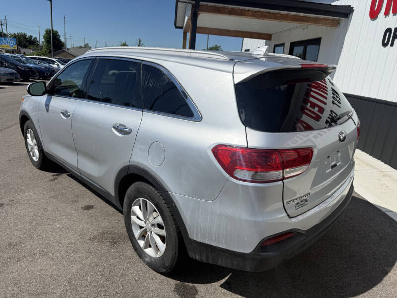 2016 Kia Sorento LX