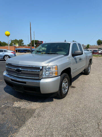 2011 Chevrolet Silverado 1500 for sale at Gator's Auto Sales in Garland TX