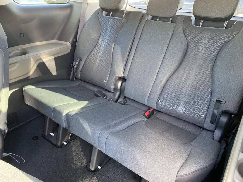 2026 Kia Carnival LX