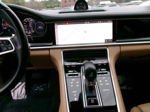 2018 Porsche Panamera 4