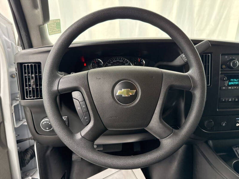 2024 Chevrolet Express 2500