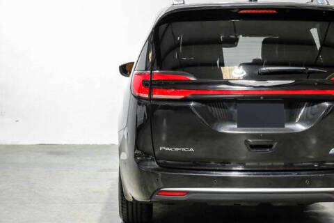 2022 Chrysler Pacifica Hybrid Pinnacle