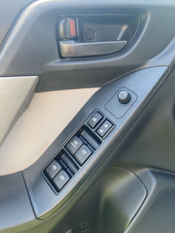 2016 Subaru Forester 2.5i