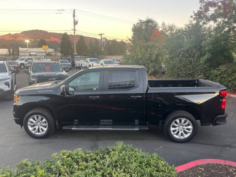 2025 Chevrolet Silverado 1500 Custom
