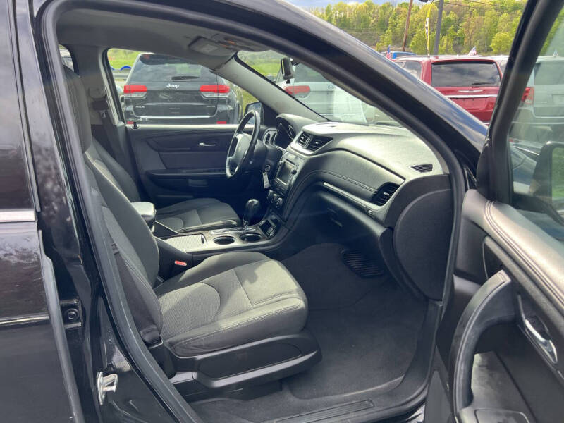 2017 Chevrolet Traverse LT