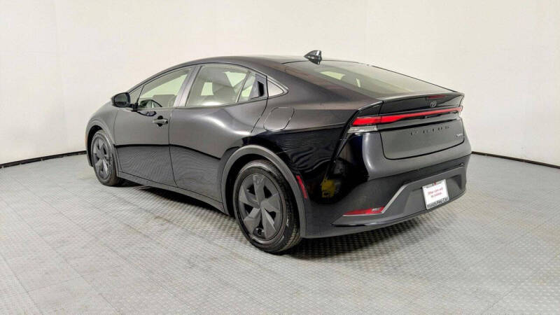 2024 Toyota Prius LE